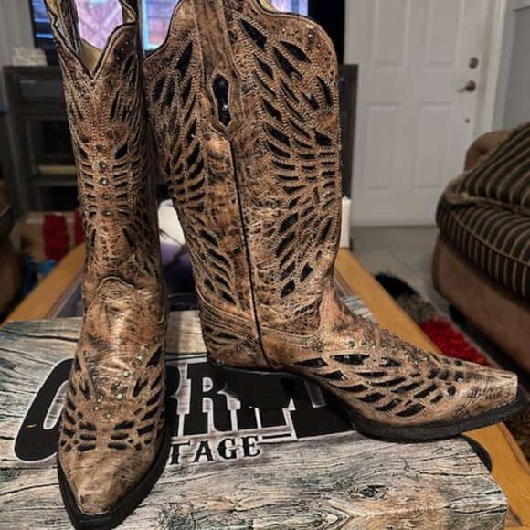 boots - Picture 1 of 4